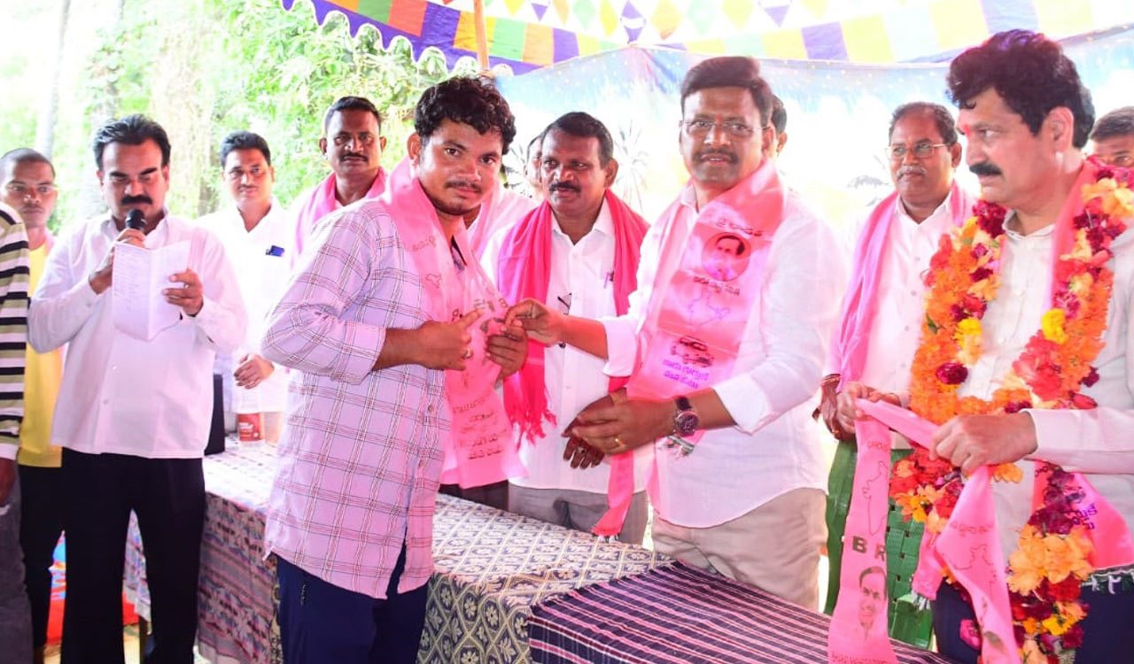 Largescale political migrations into BRS in Bhadrachalam