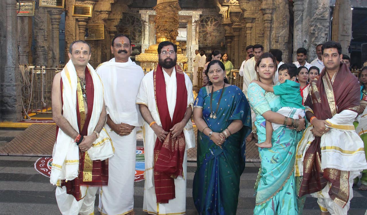 Tirupati: Maharashtra CM Shinde visits Sri Padmavati Ammavari temple in Tiruchanur