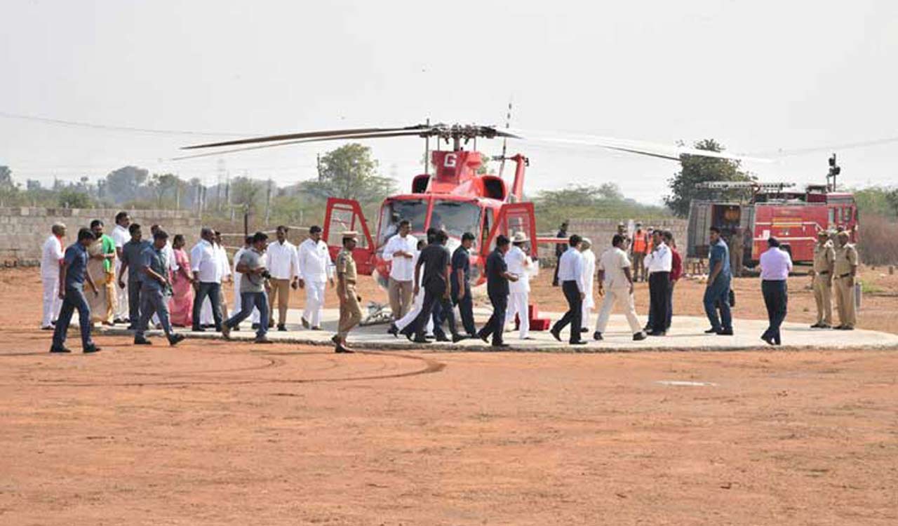 Telangana CM K Chandrashekhar Rao’s chopper develops snag, makes emergency landing