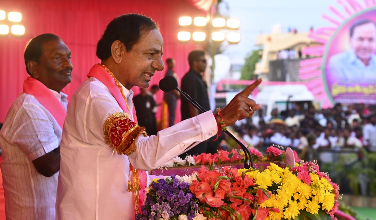 Be wary of Congress and its disruptive potential, says CM KCR