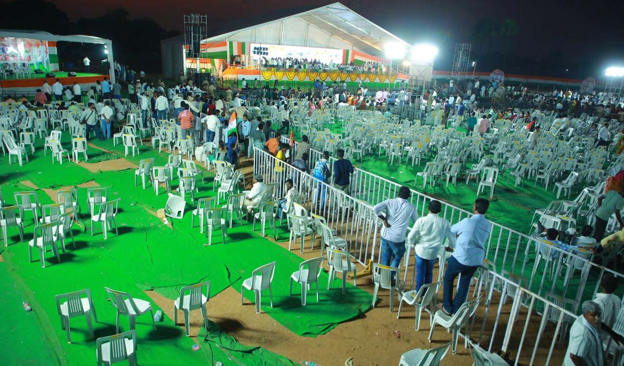 Lukewarm response from public for Kharge’s meeting in Nalgonda