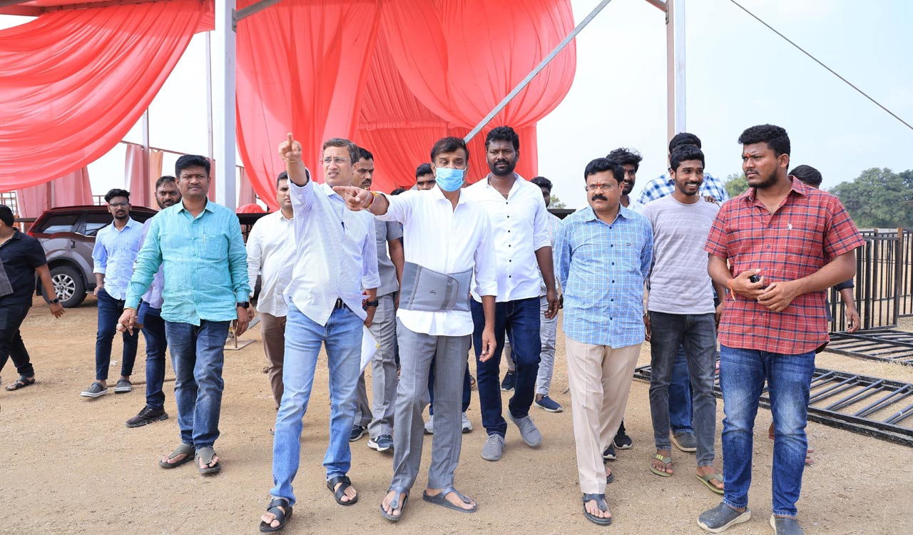 Over 80,000 expected for KCR meeting in Dubbak: Medak MP