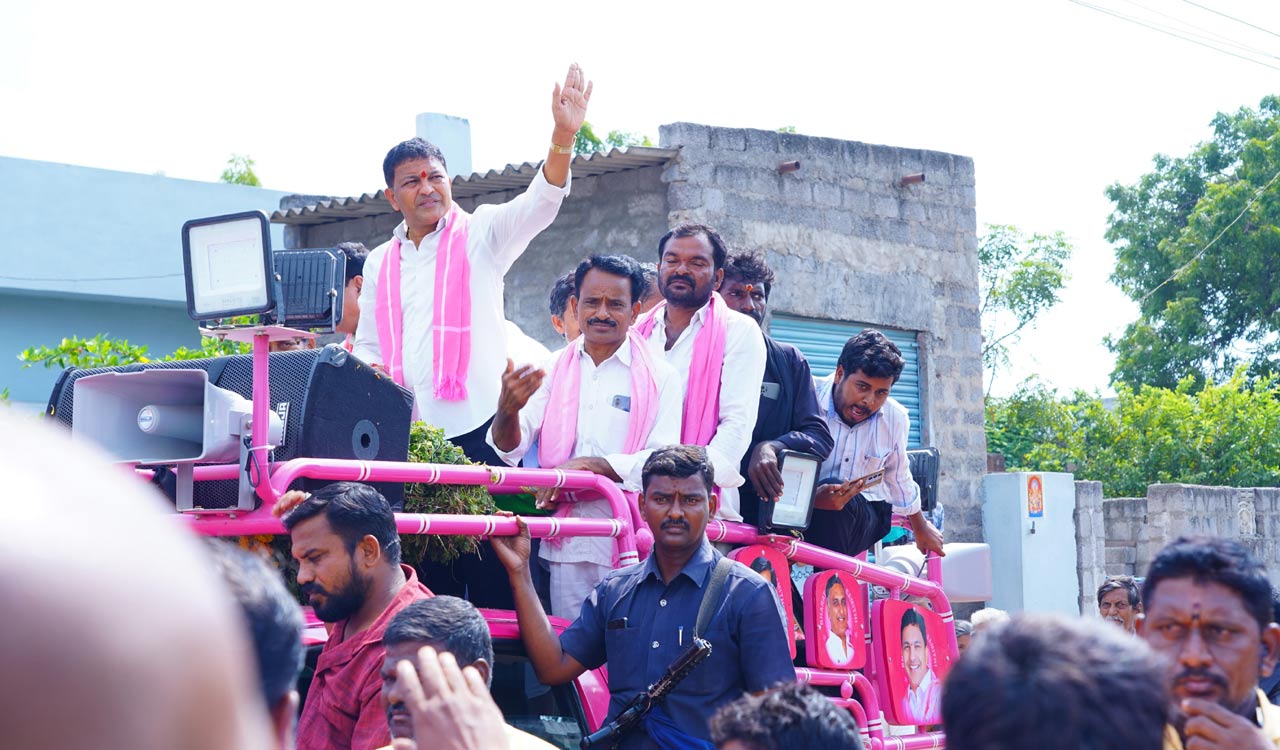 Telangana Polls: BRS candidate asks Huzurnagar people to vote for him seeing the development