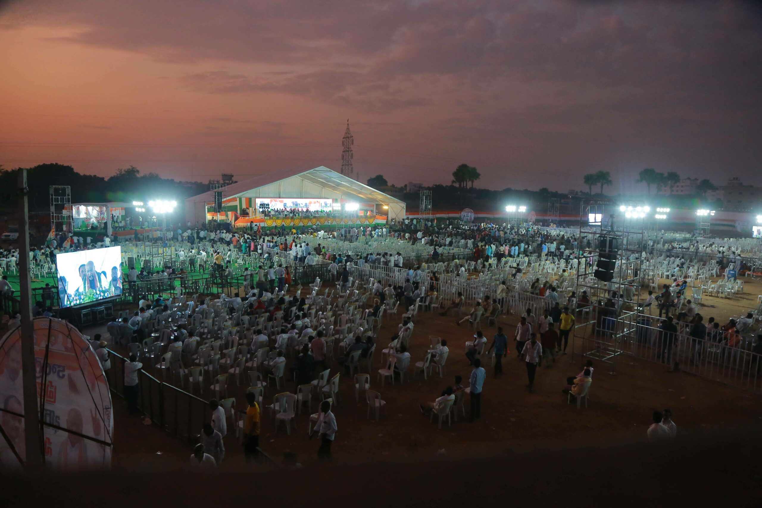 Lukewarm response from public for Kharge’s meeting in Nalgonda
