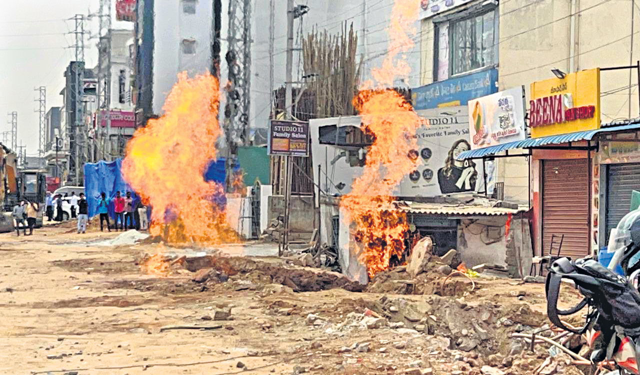 Hyderabad: Gas pipeline leak causes two injuries