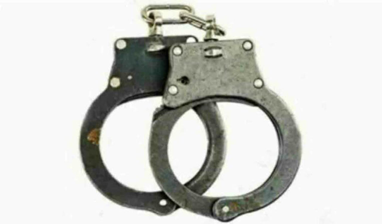 Two persons nabbed for selling drugs in Hyderabad