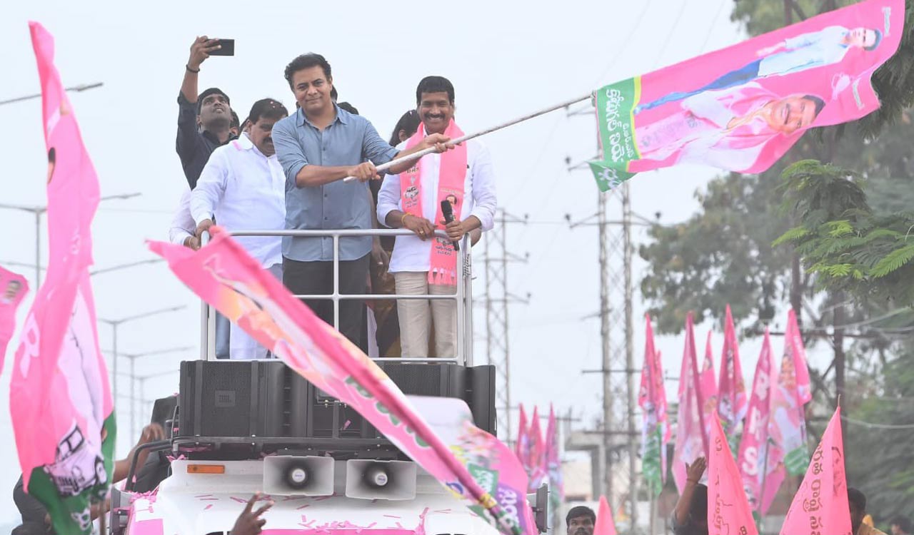 Congress daydreaming of ruling Telangana, says KTR at Kodangal