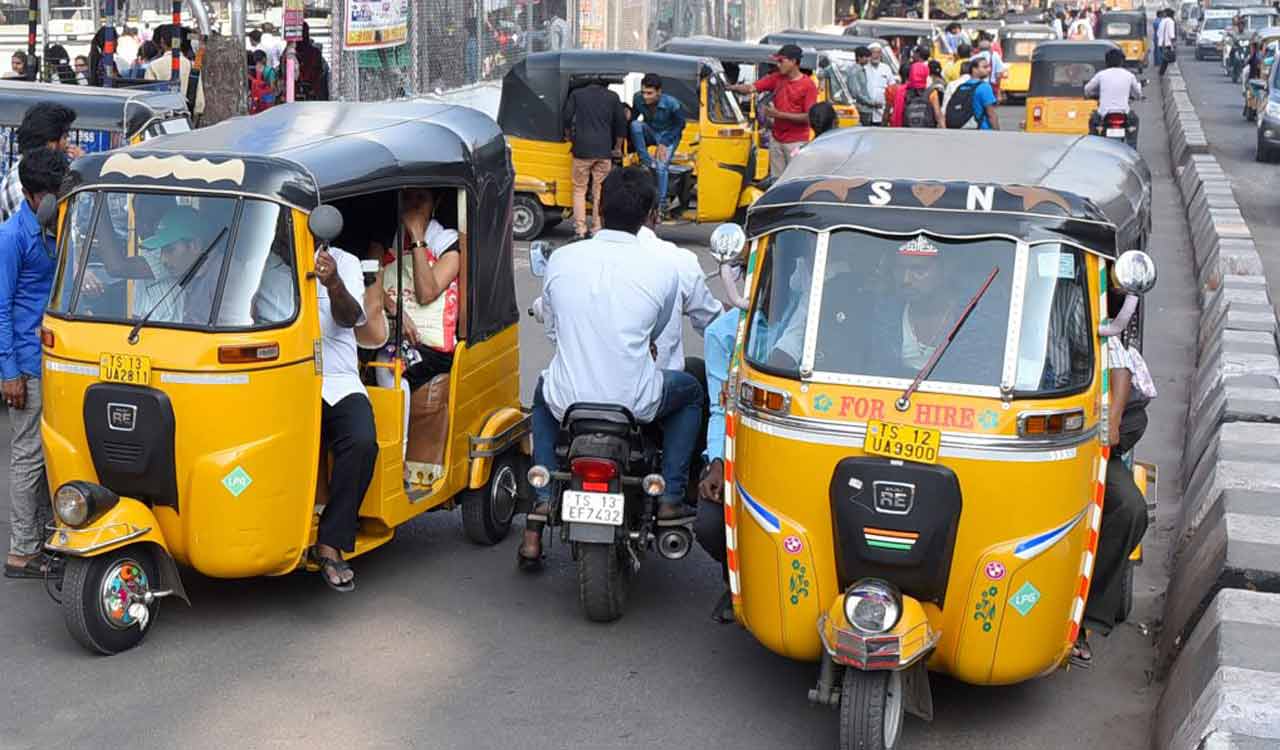 Auto rickshaw drivers worry over dent in income with Maha lakshmi ...