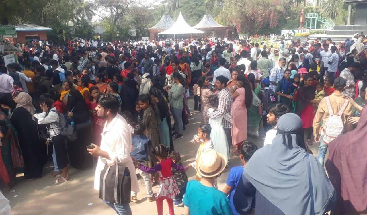 Hyderabad: 30,000 visitors at Nehru Zoo Park on Sunday