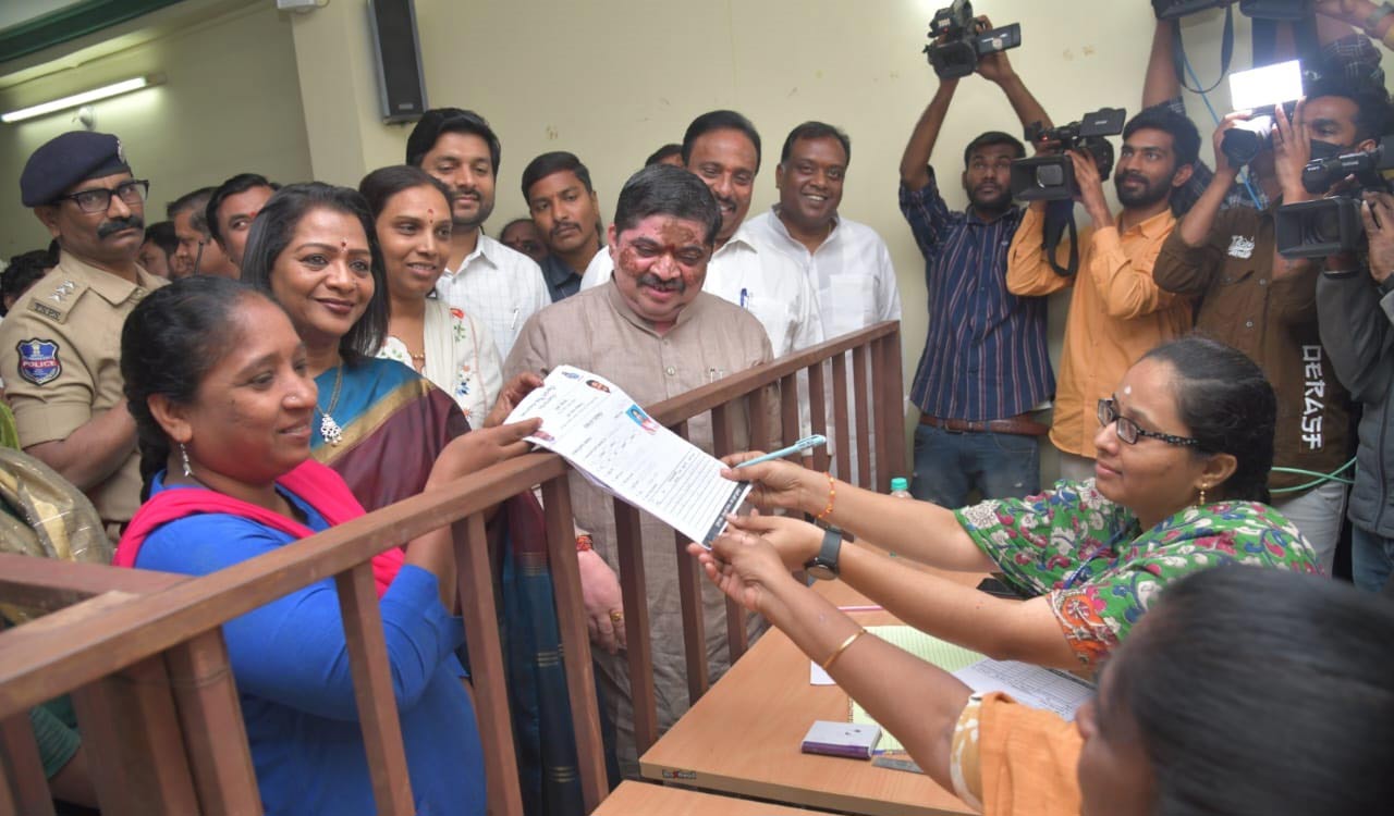 Praja Palana program begins in Hyderabad