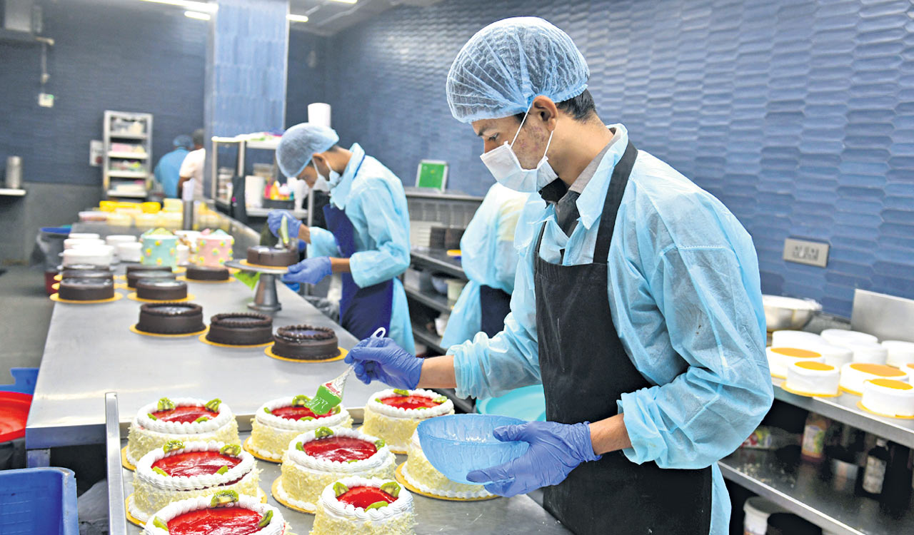 Watch your cake being made live at this Bakery in Hyderabad