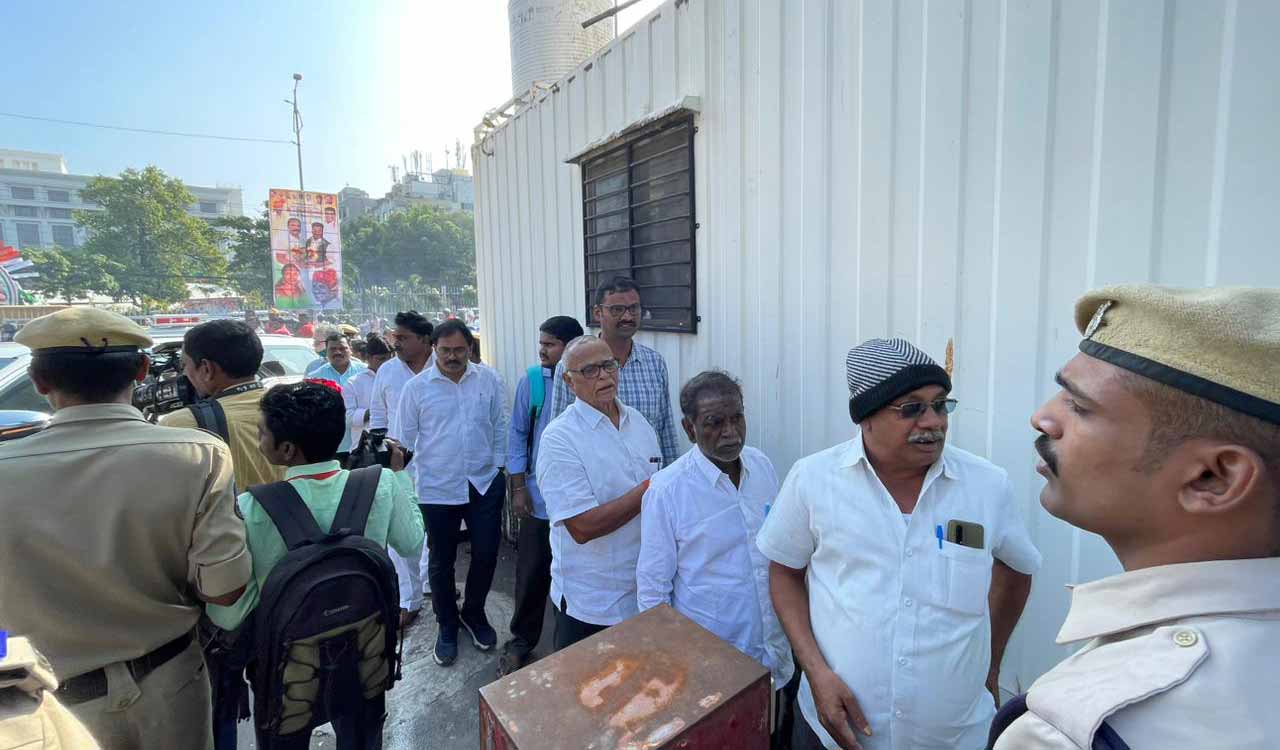 Telangana: People line up at Praja Darbar to highlight their problems