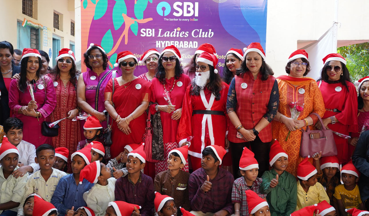 Hyderabad: SBI Ladies Club donates computers, pump set and other items to students