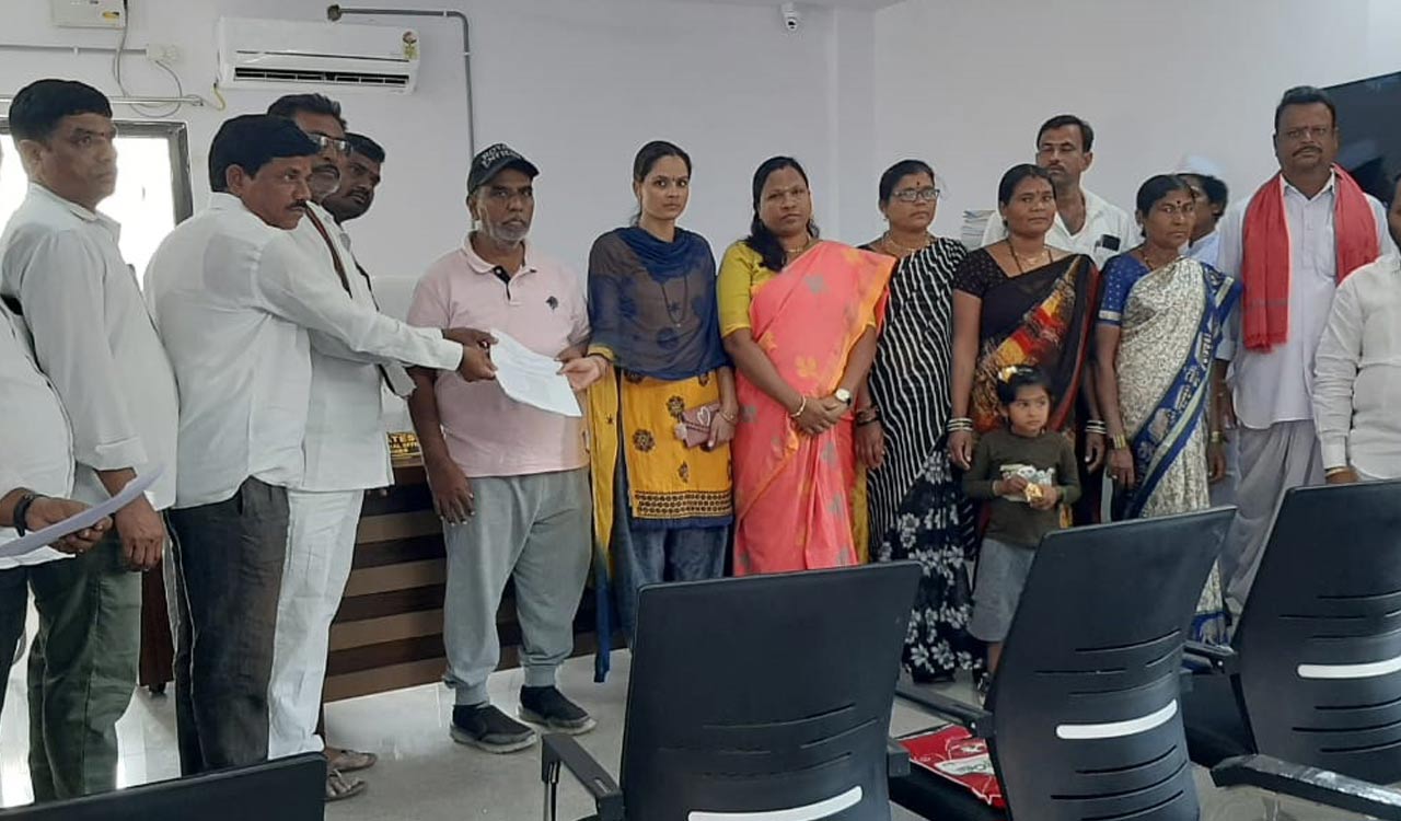 Sangareddy: BRS MPTCs move no-confidence motion against MPP for switching loyalties