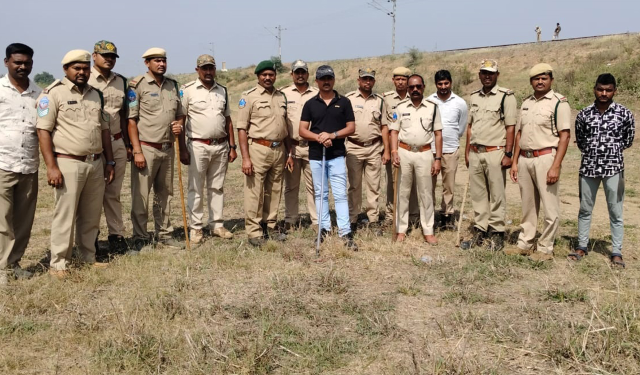 Bear attacks and injures another man in Kothagudem