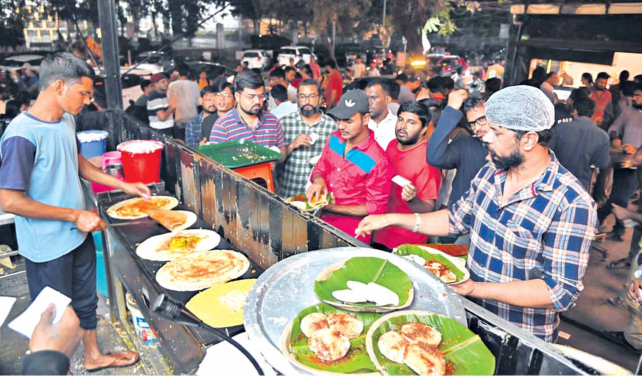Hyderabad: Curbs on timing hit food business at DLF street-Telangana Today