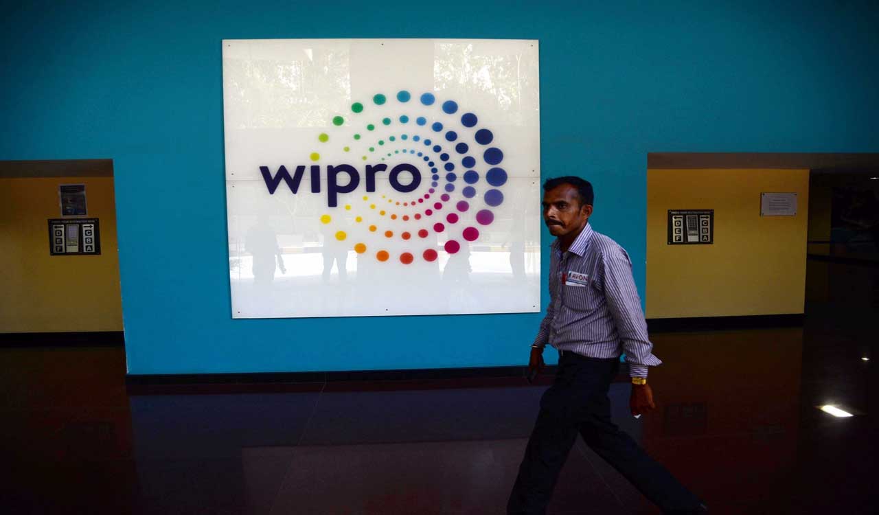 Wipro likely to cut hundreds of mid-level jobs