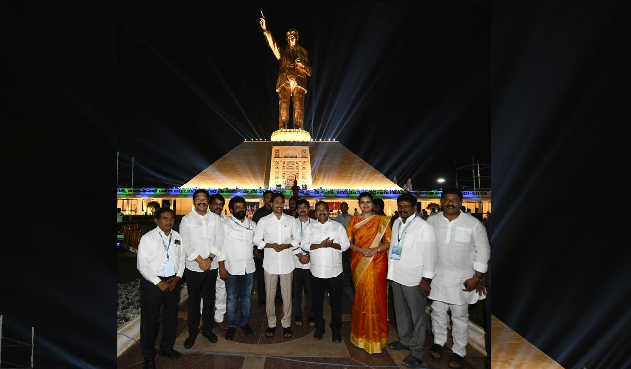 Andhra Pradesh CM Unveils 206-feet Tall Ambedkar Statue In Vijayawada ...