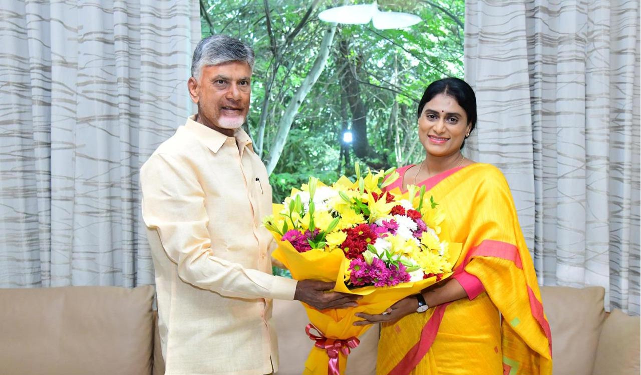 YS Sharmila invites Chandrababu Naidu for son’s wedding