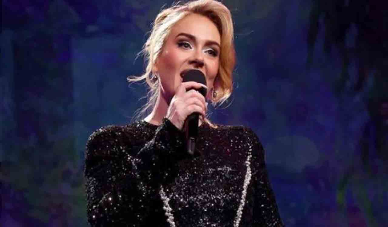 Adele put on voice rest after struggling to hit certain notes