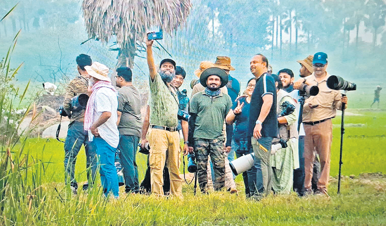 From Switzerland to Delhi, rare bird draws fans to Ammavaripet Lake