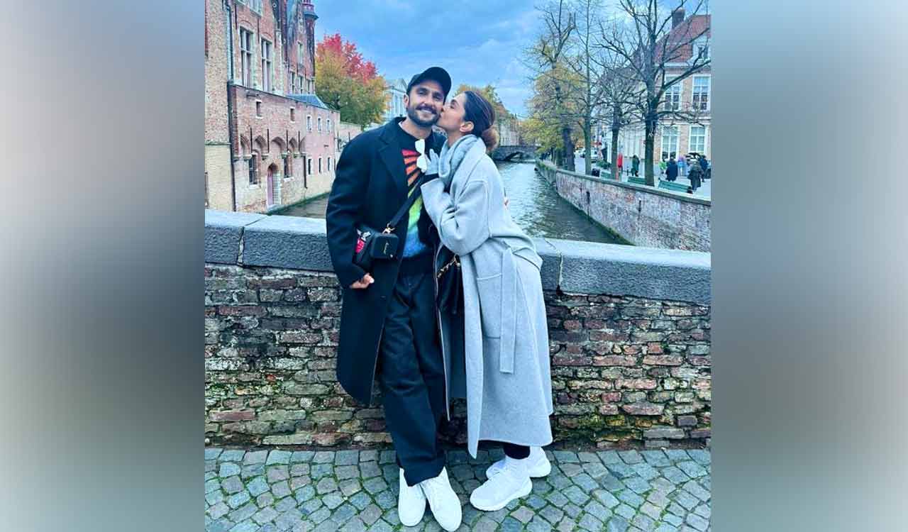 Celebs congratulate Ranveer, Deepika on pregnancy announcement