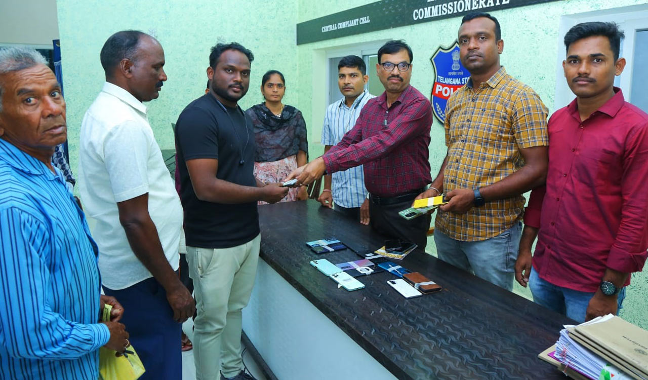 Khammam cybercrime police recover 20 lost mobile phones
