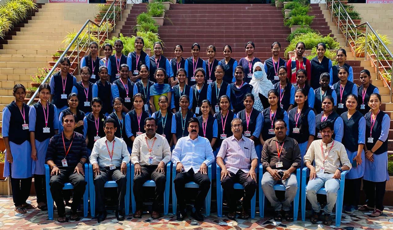 Telangana: Priyadarshini students bag jobs in campus placement drive