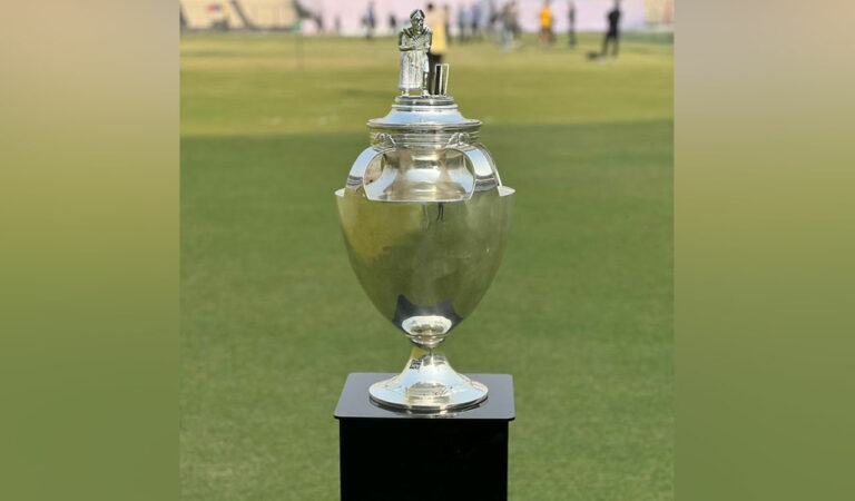 Gujarat ended the day at 334/8 in 86 overs, largely thanks to Hingrajia’s heroics, anchoring Gujarat after an early collapse saw them at 38/3.