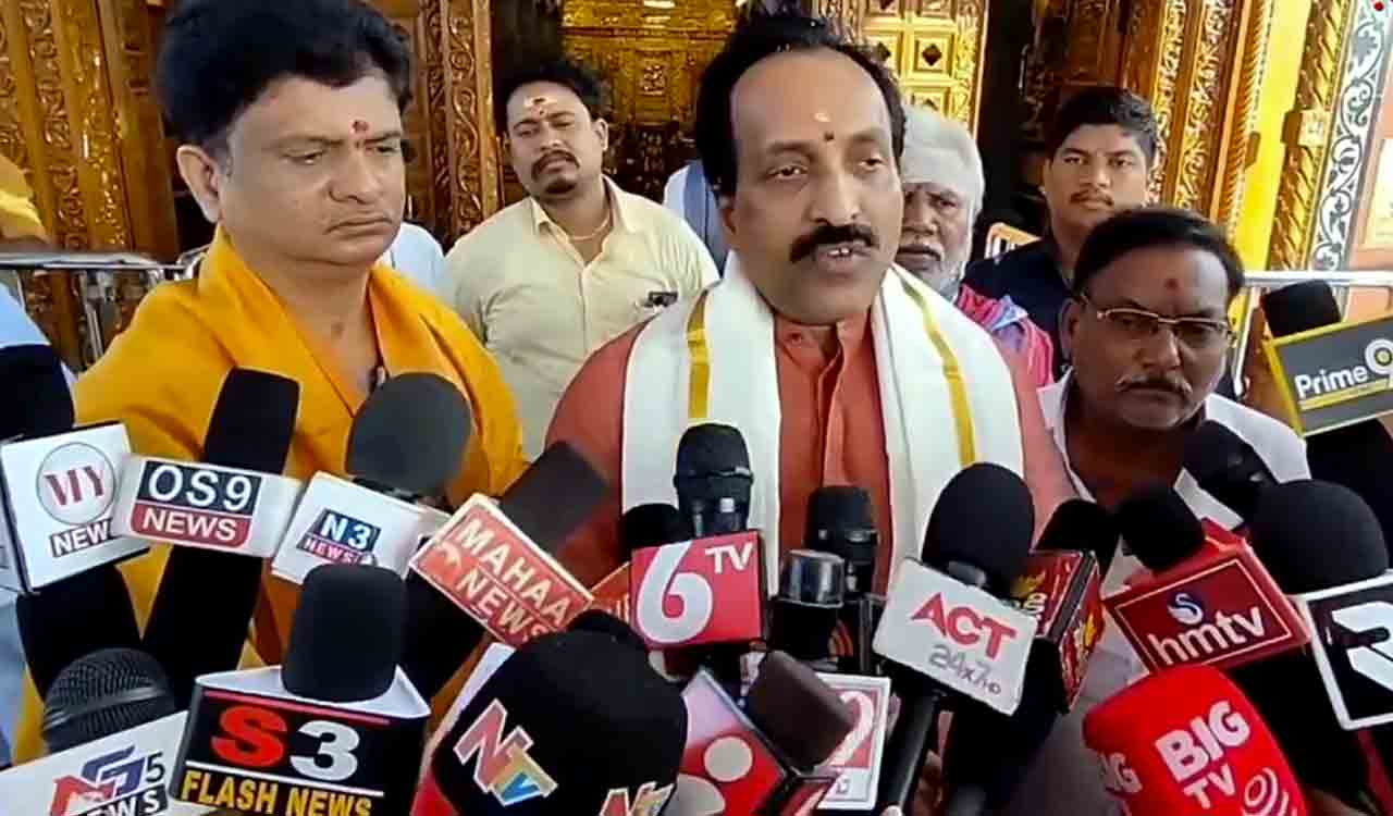 ISRO chief prays at Andhra Pradesh temple ahead of INSAT-3DS launch