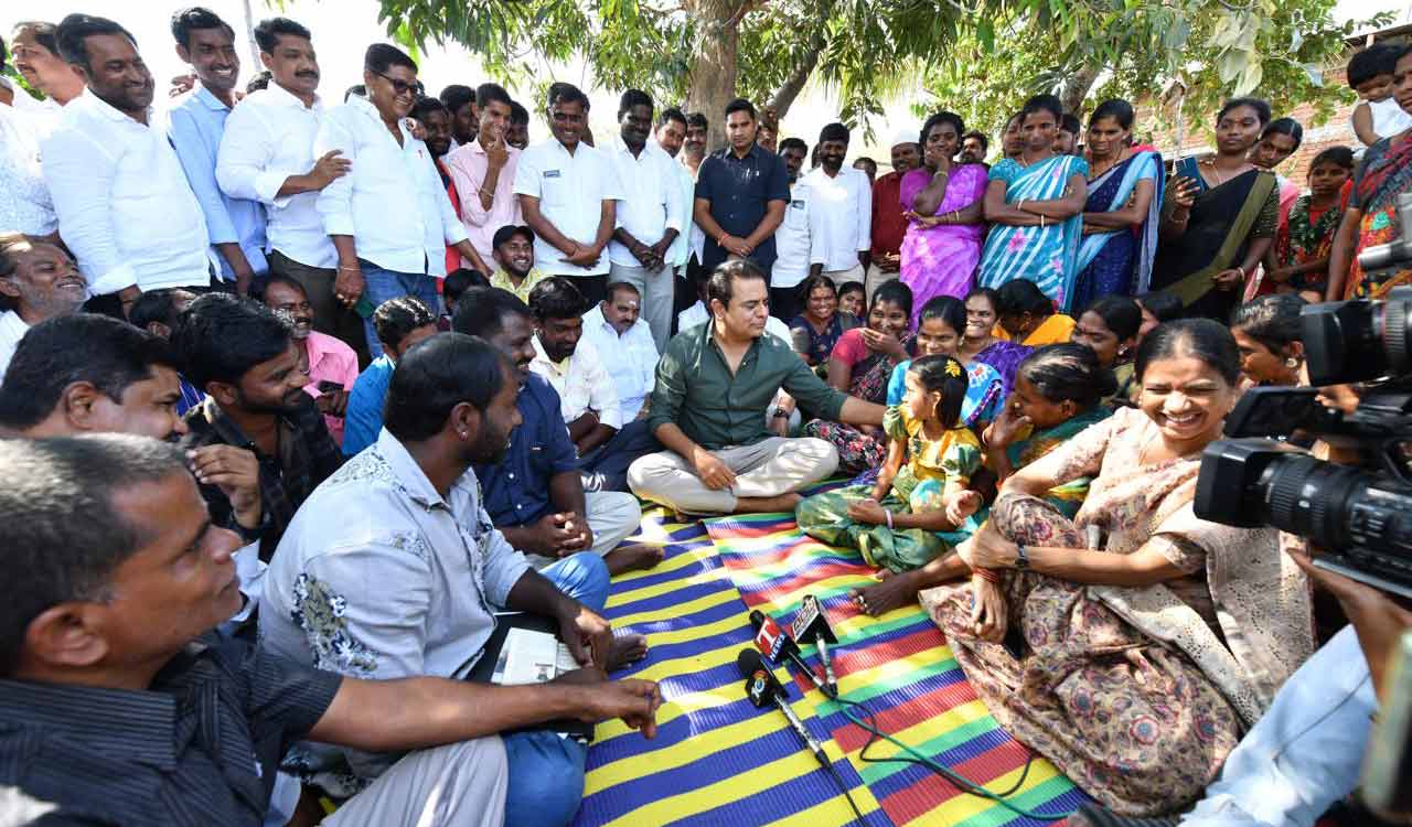 KTR meets men he helped out of Dubai prison