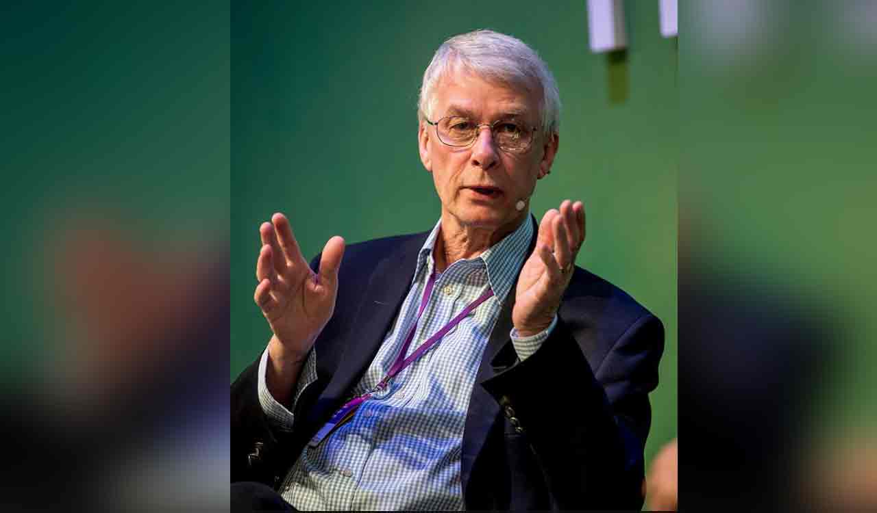 Nobel Laureate Prof. Richard J Roberts urge students to employ problem-solving skills for enjoyable learning