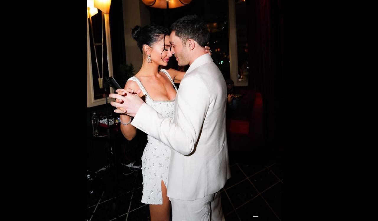 Amy Jackson shares engagement dinner snaps