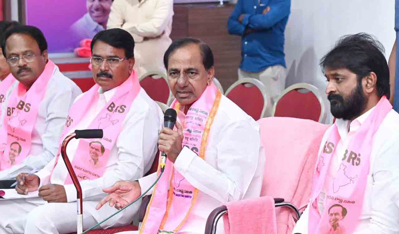 KCR slams Congress for deviating from electoral promises
