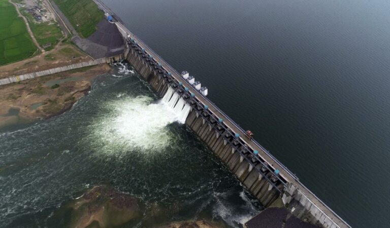 Early inflows in Godavari likely to impact works on KLIP barrages