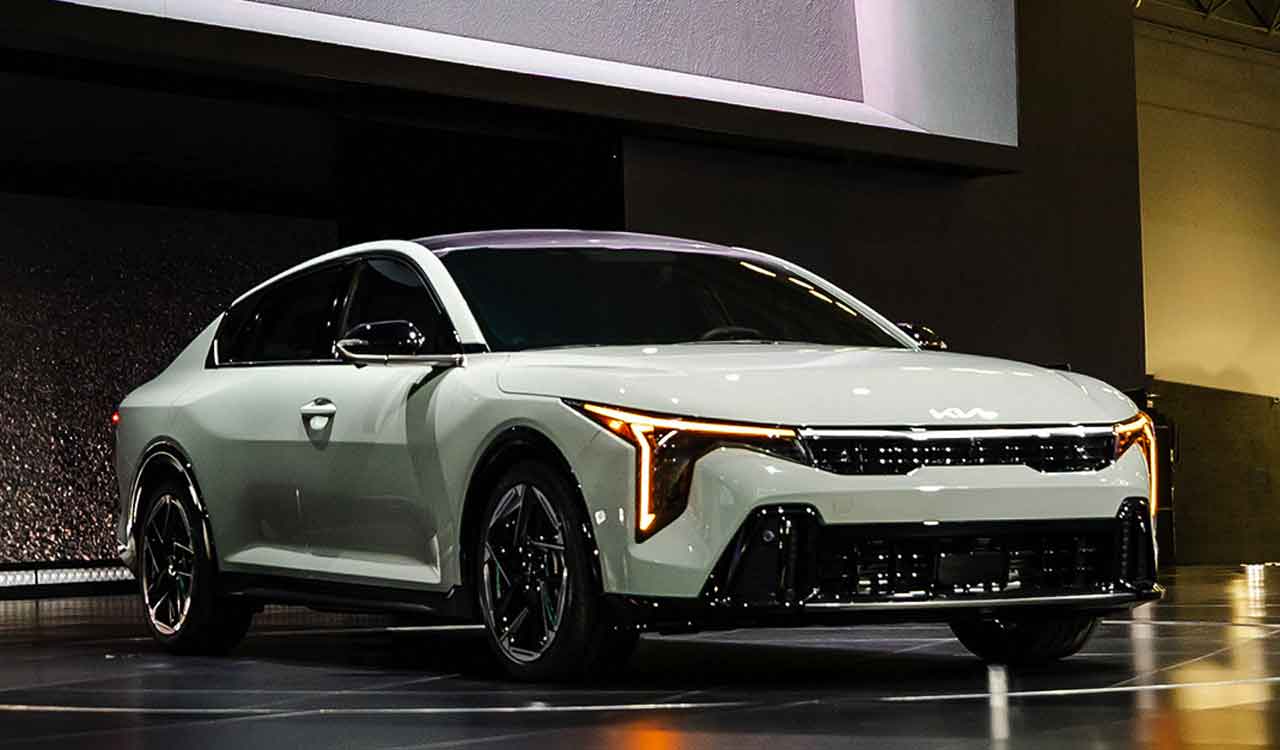 Kia unveils K4 compact sedan in US ahead of launch