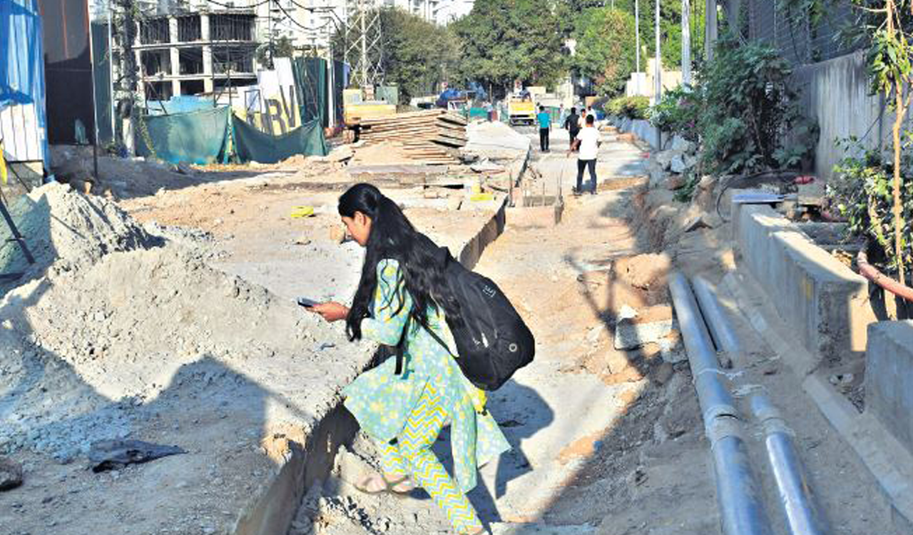 Delayed box drain construction irks Manikonda residents