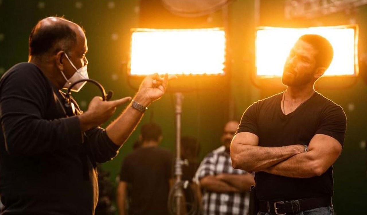 Shahid Kapoor unveils action-packed glimpse from ‘Deva’ set with director Rosshan Andrrews