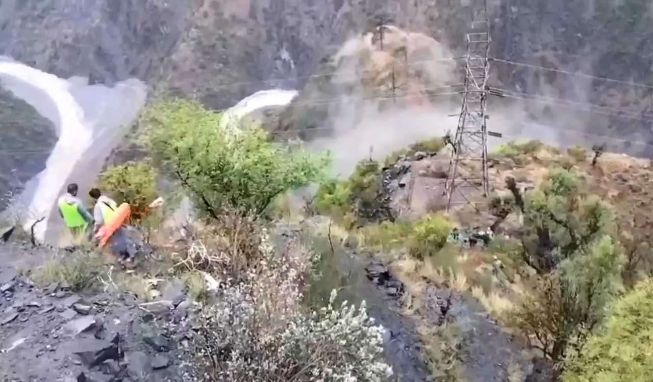 J&K rains: Jammu-Srinagar NH, other vital roads closed for traffic