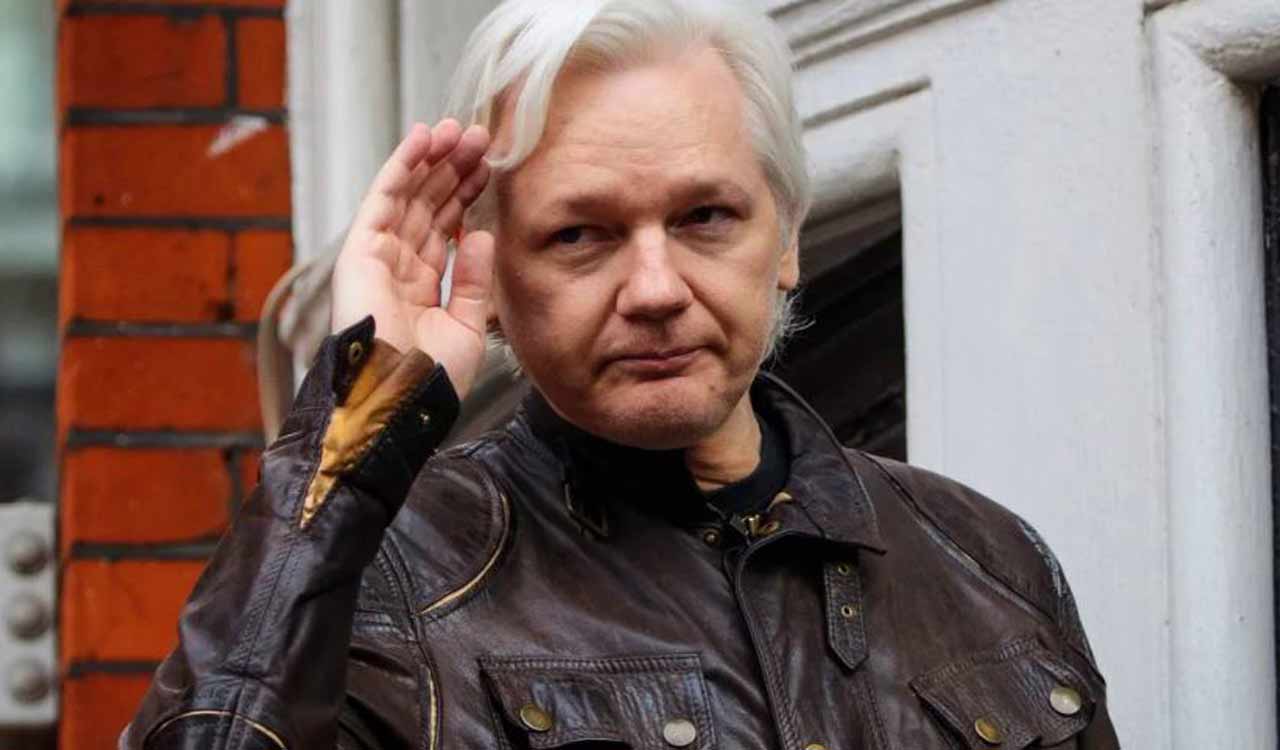 UN urges US to drop charges against Julian Assange
