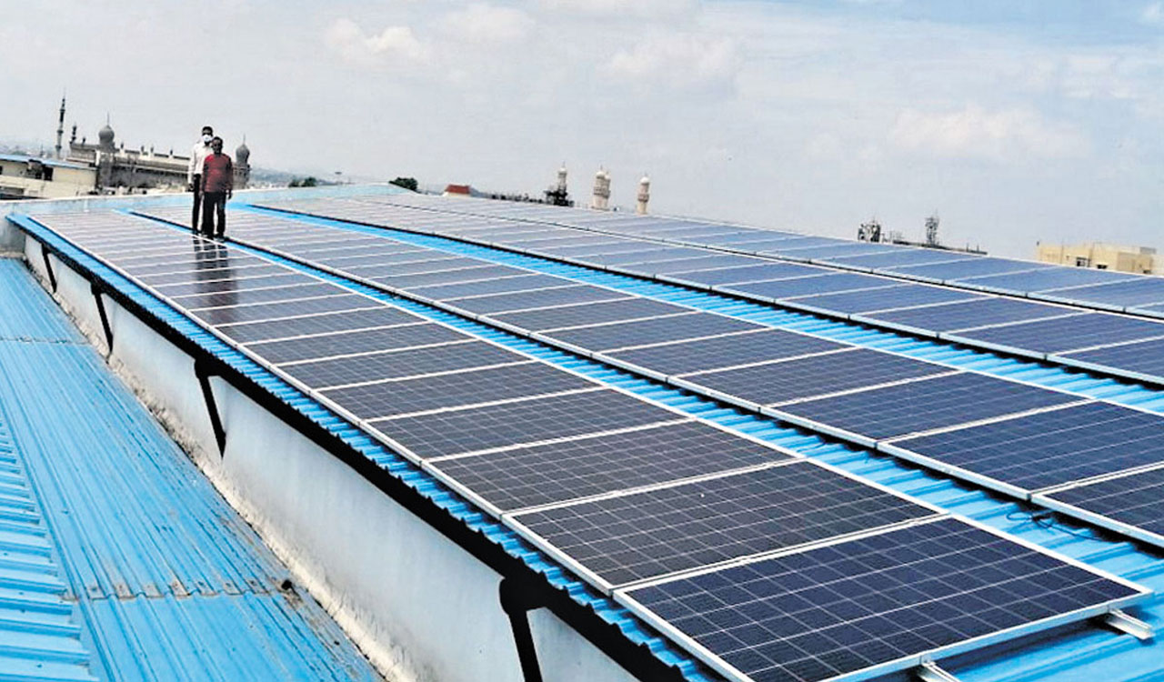 Union Ministry removes discoms’ technical clearance requirement for solar installations up to 10 kWh