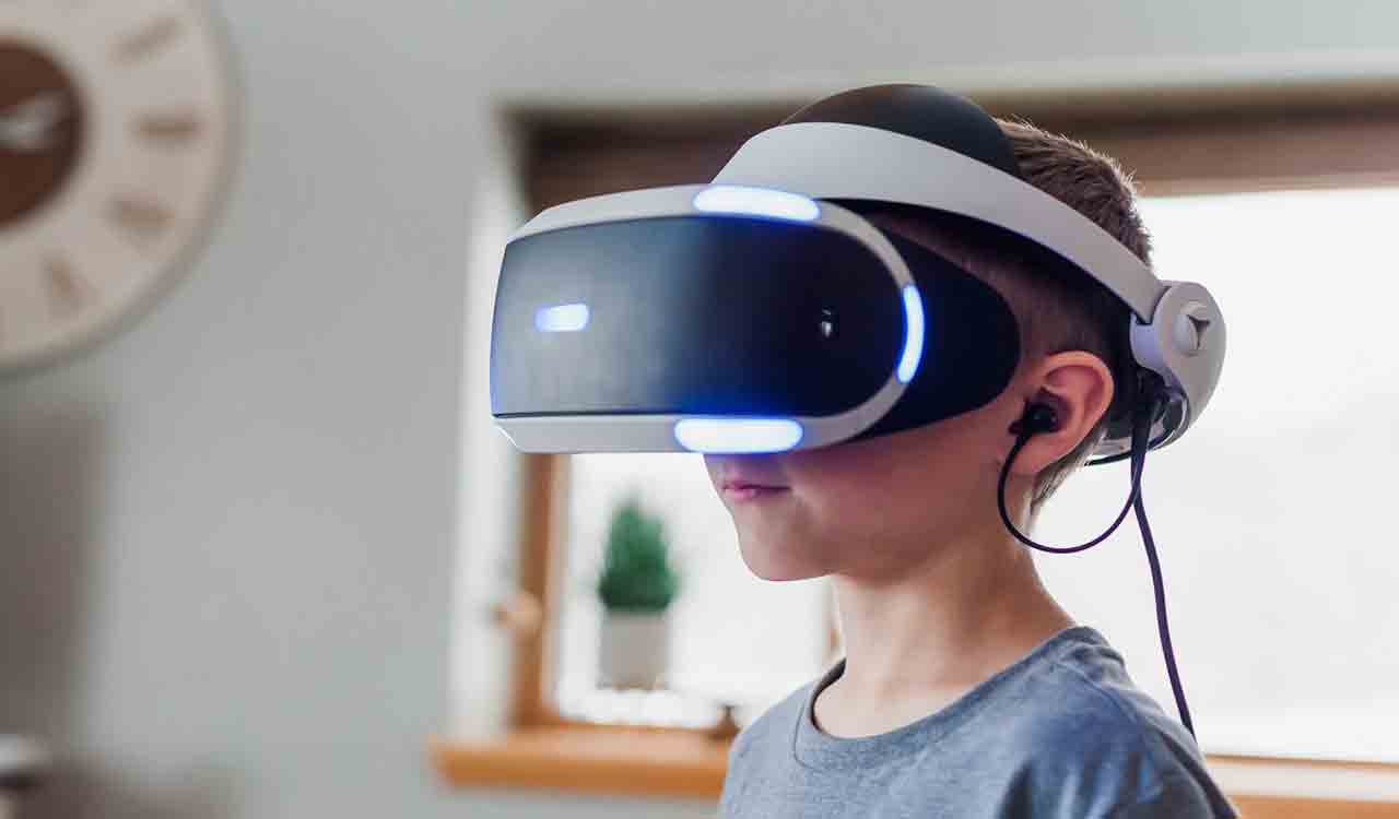 Tackling phobias to anxiety: Experts reveal 5 health benefits of VR headsets