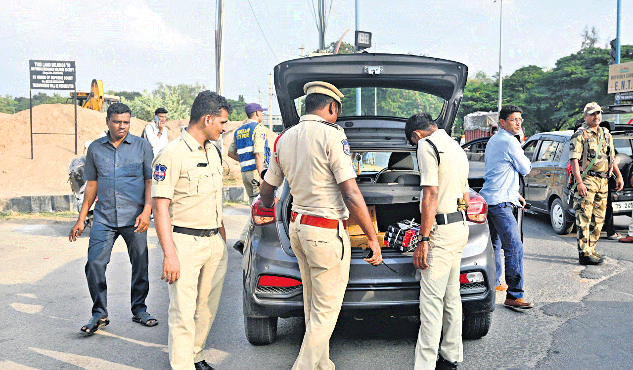 Businessmen in a fix over cash seizure, cops seize cash despite explanation