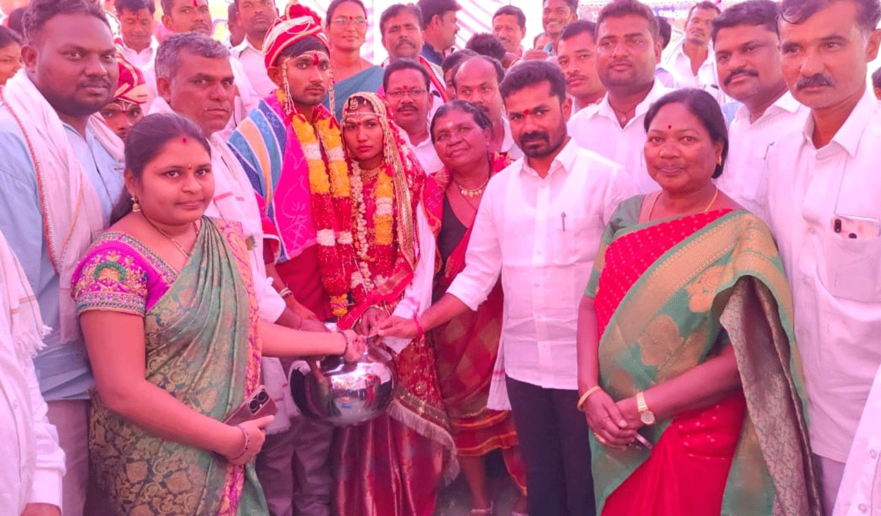 Khanapur MLA attends mass wedding in Adilabad