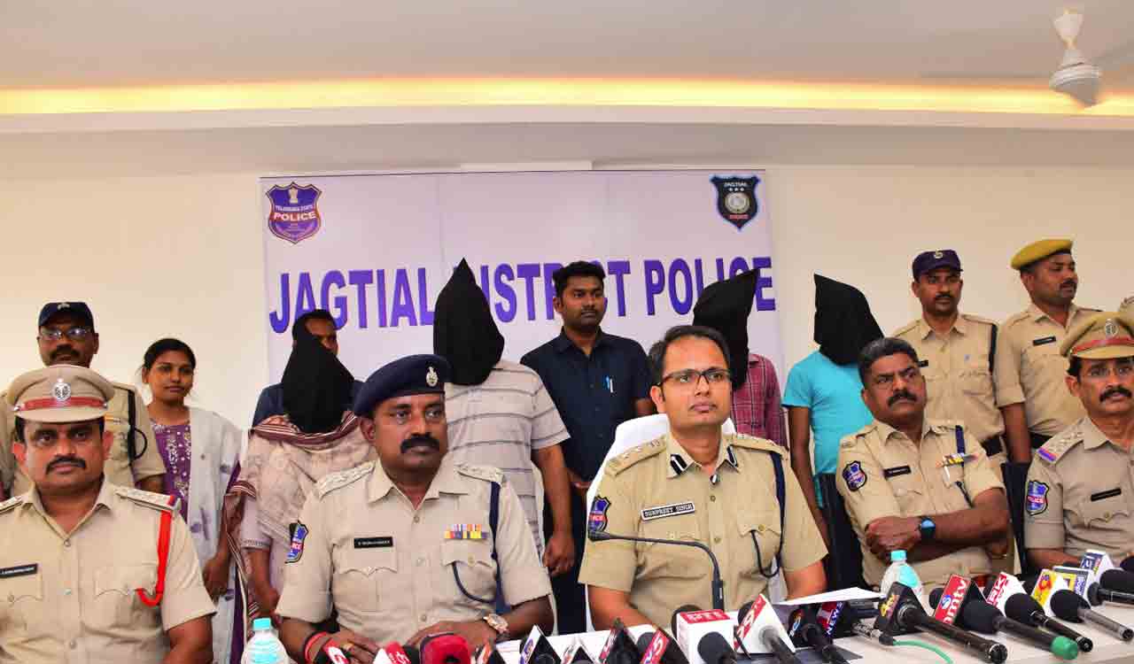 Jagtial cops bust fake certificate gang, arrest four persons