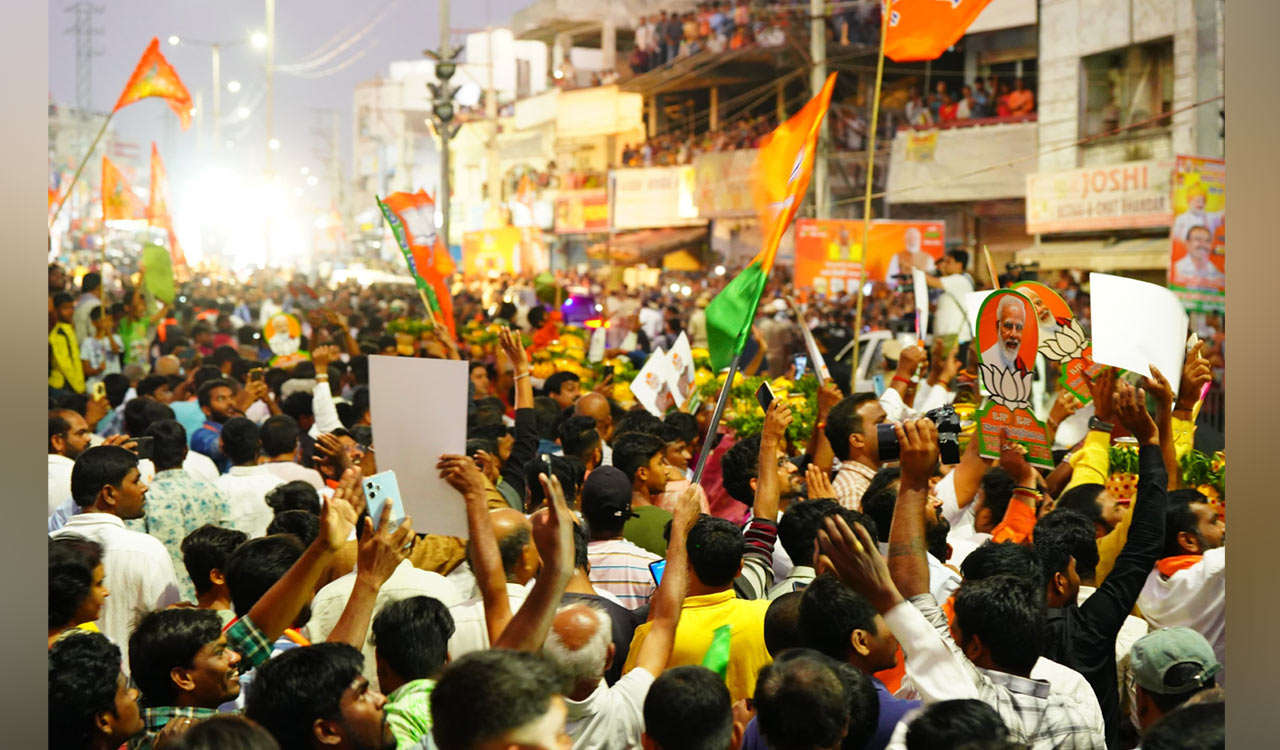 Modi’s road show causes traffic chaos in Hyderabad