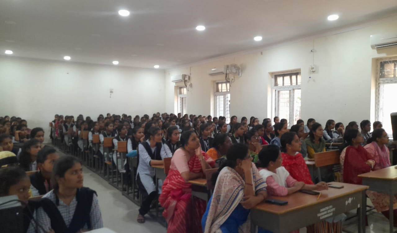 Health talk on HPV vaccination held in SRR college