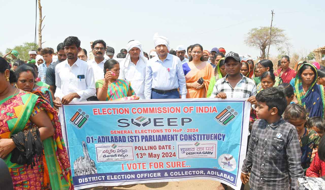 Adilabad Collector tours remote village, urges locals to exercise franchise