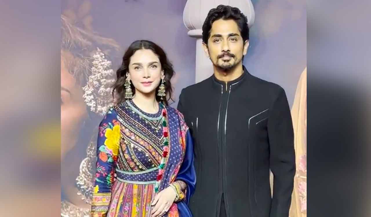 Aditi Rao Hydari, Siddharth wow at ‘Heeramandi’ premiere