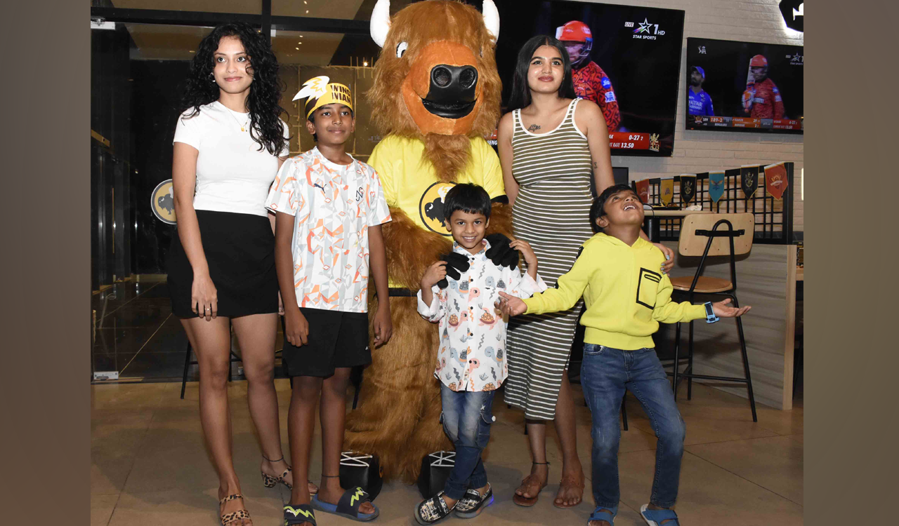 Buffalo wild wings hosts ‘Spectrum Sparkle’ event to raise autism awareness